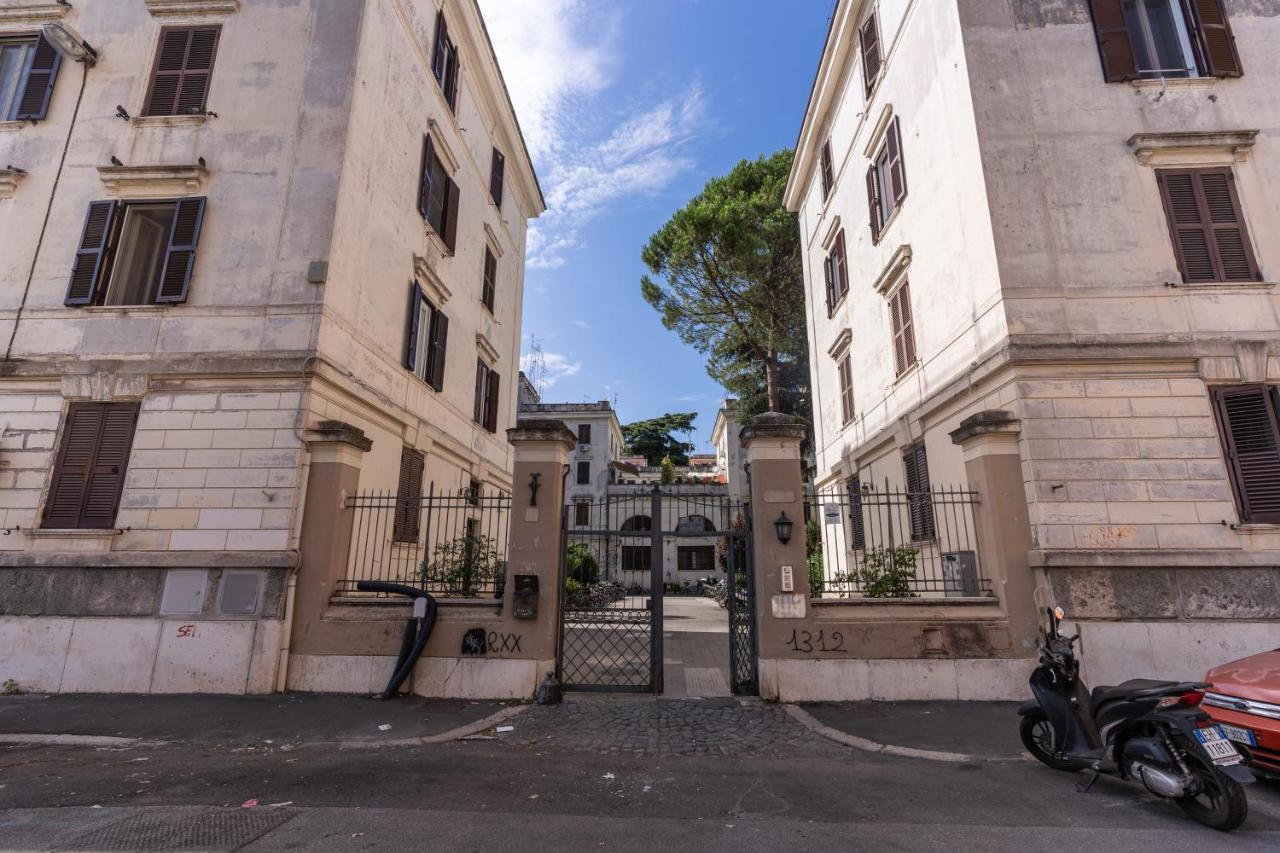 Lovely Flat In Testaccio Рим Экстерьер фото